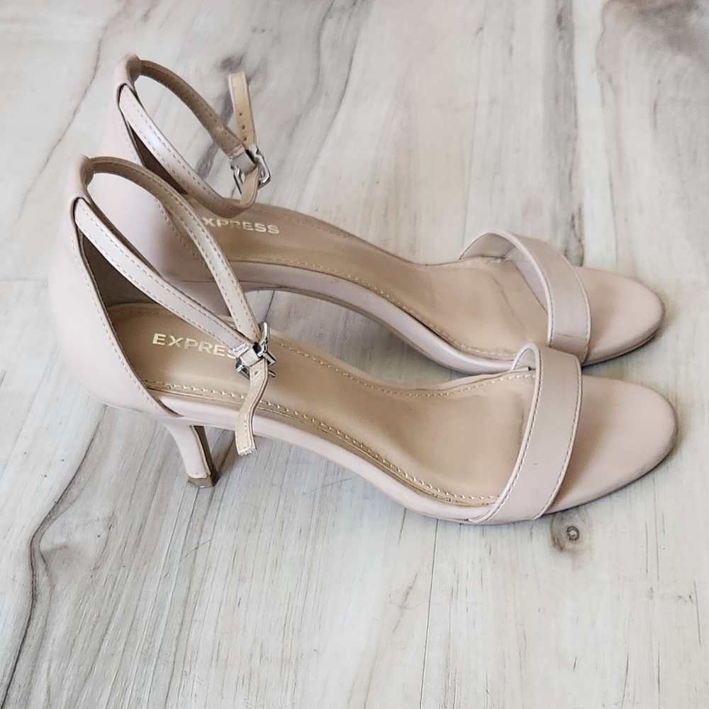 Elegant NUDE kitr Women's Heels